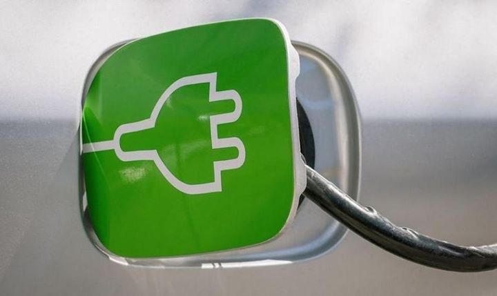 Milion samochodów elektrycznych do 2025 roku?!Darmowe ładowanie, dopłaty do pojazdów na prąd i…