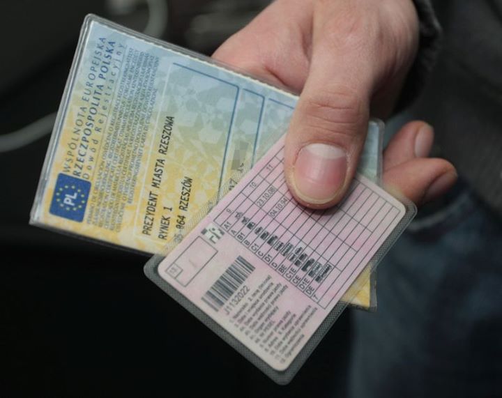 Koronawirus wymusił ułatwienia dla kierowców⚠Zastanawiasz się co zrobić, jeśli Twoje prawo jazdy…
