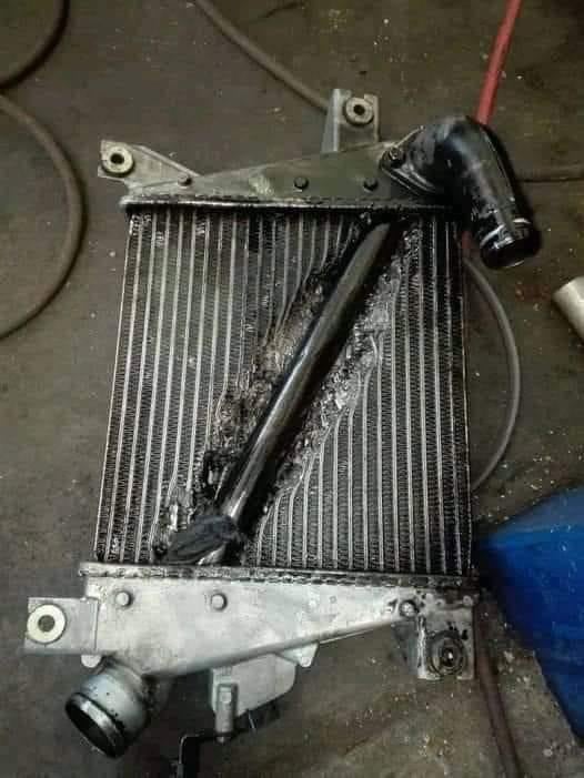 Tip dla tych, co w zimę zasłaniają chłodnice kartonem 😉Co sądzisz o tym pomyśle?#ProfiAuto…
